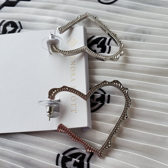 SOLD MERC - Picture 9 of 12